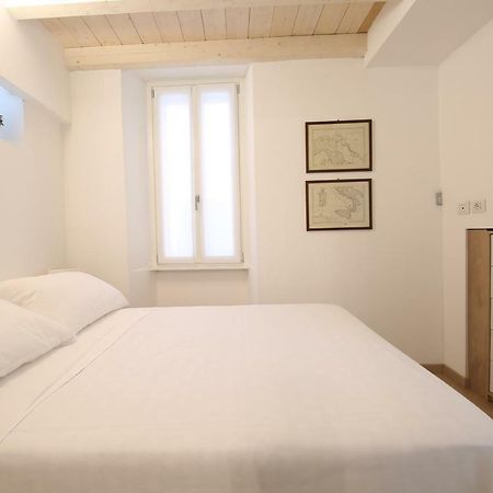 בלאג'יו Palazzo Barindelli Suite Bianca מראה חיצוני תמונה
