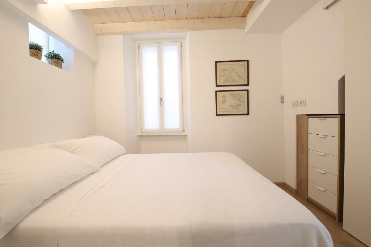 בלאג'יו Palazzo Barindelli Suite Bianca מראה חיצוני תמונה